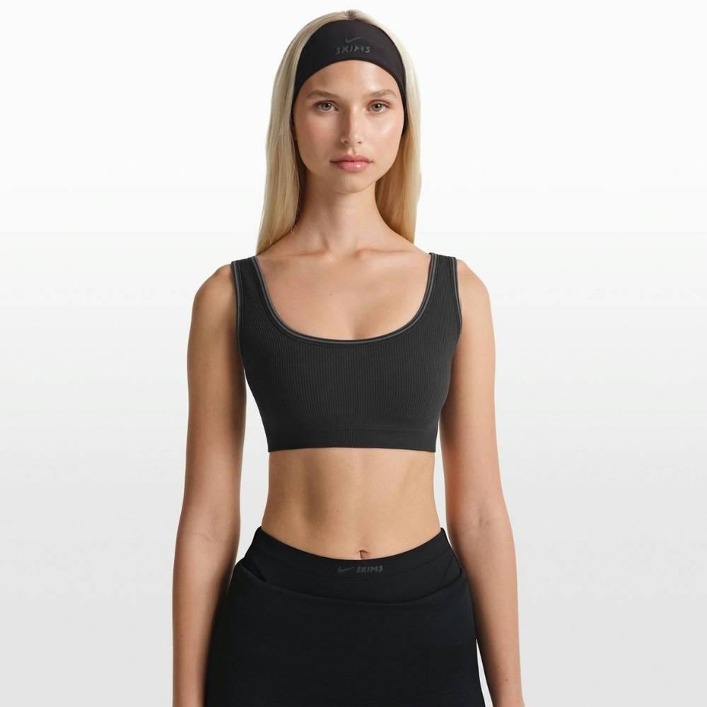 Nike Skims Ribbed Seamless Scoop Bra